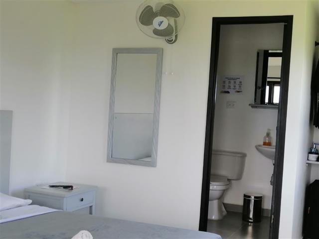 habitacion con baño privado en Hotel Mirador la Casona