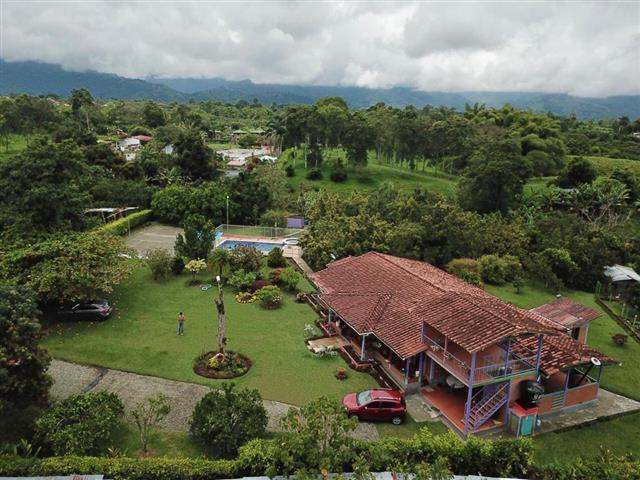 villaangelica1 Alquiler Fincas Quindio Hoteles Eje Cafetero Planes Transporte zonas verdes Finca Villa Angelica
