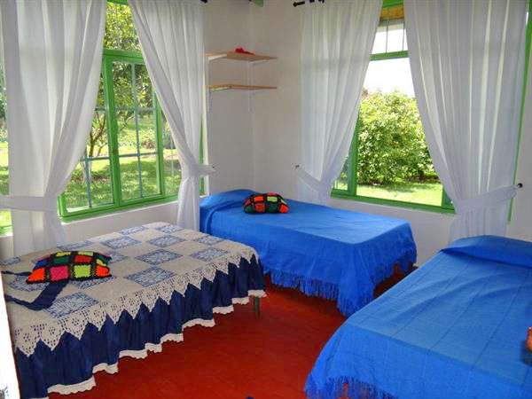 villaangelica7 Alquiler Fincas Quindio Hoteles Eje Cafetero Planes Transporte habitacion para familia