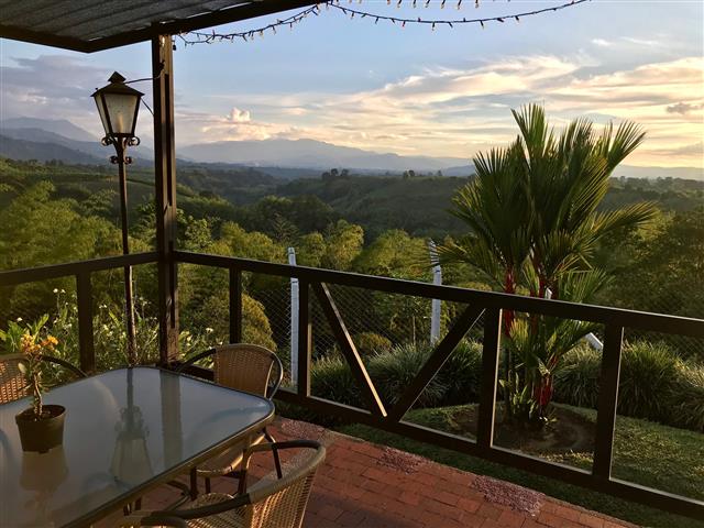 balcon con vista al paisaje en Finca los Guaduales